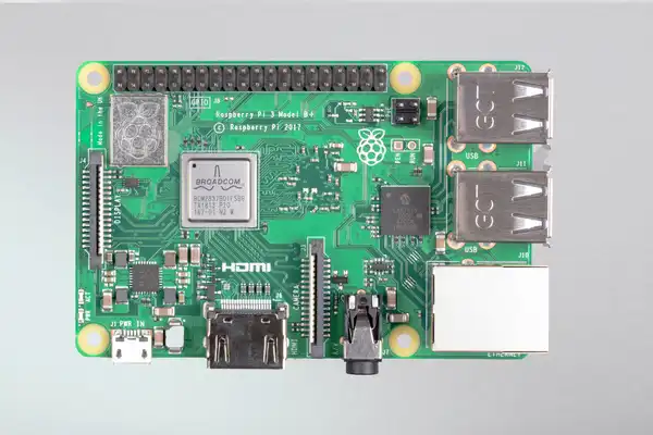 Raspberry Pi 3B+ lateral